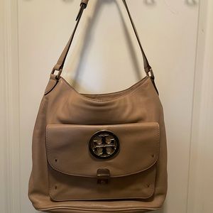 Tory Burch Priscilla hobo bag